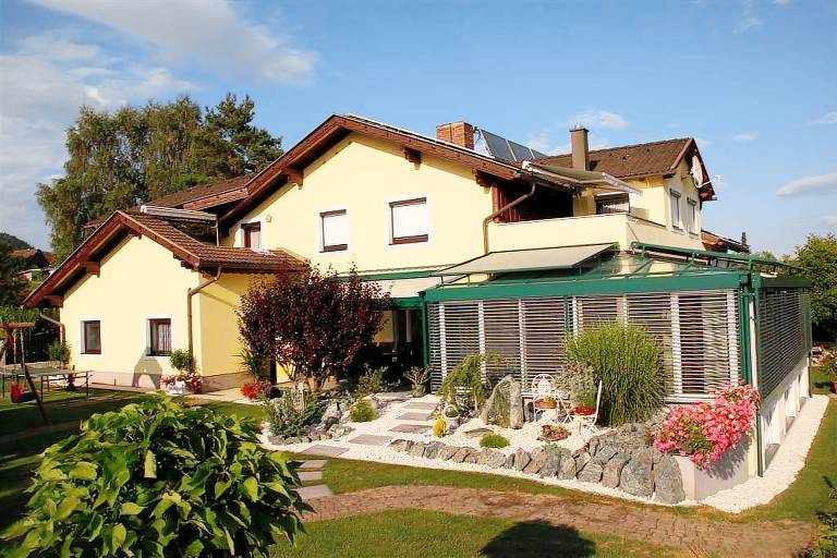 Apartment with garden, barbecue & terrace | Lake view — photo 3