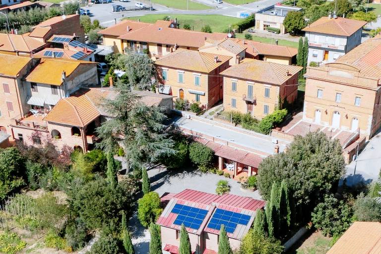 Children-friendly beautiful apartment with patio, garden & barbeque | Garden view | Perfect for remote work | Pets are welcome — photo 3
