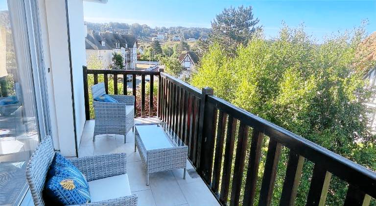 Apartment with patio, garden & private pool — photo 3