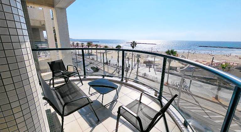 Wonderful apartment with patio | Close to Carmel Market | Beach nearby | Pets are welcome in Tel Aviv