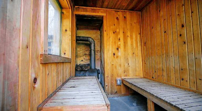 House with hot tub, pool & sauna — photo 3