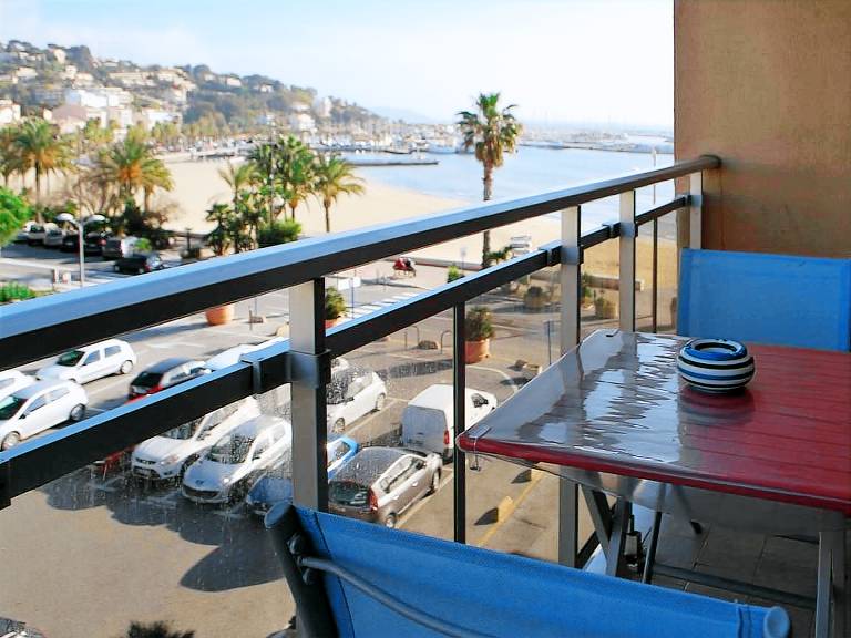 T2 4 pers, beach view, wifi, Le Lavandou — photo 2