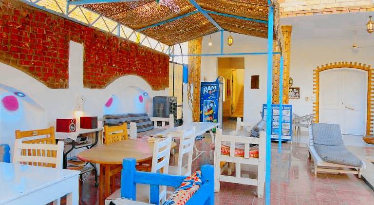 Serviced apartment with pool, barbeque & yard | Perfect for remote work — photo 4