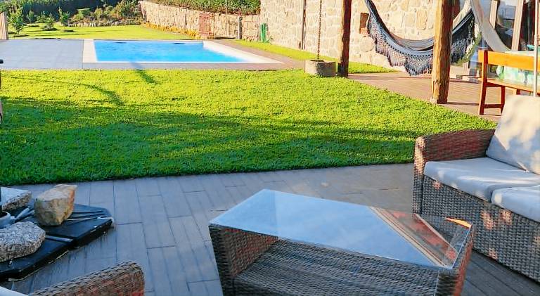 Pleasant vacation home with pool | Pets allowed in Guimarães