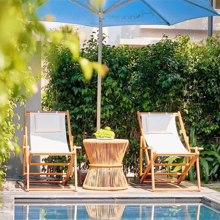 Vacation home with pool & yard — photo 3
