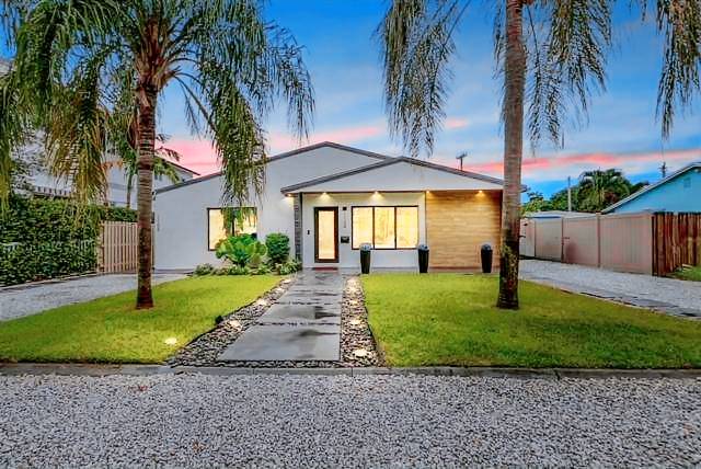 Pleasant vacation home | Perfect for remote work | Dogs allowed in Fort Lauderdale, FL