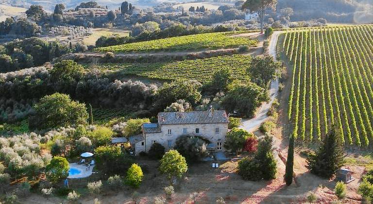 Farm with patio, pool & garden in Montepulciano