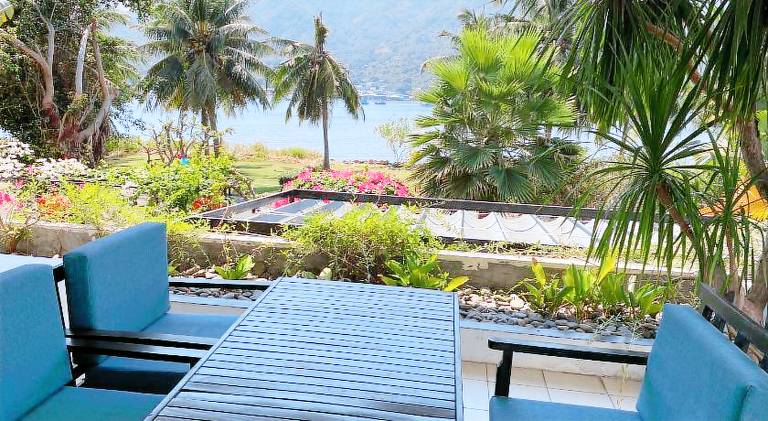 Villa with pool & jacuzzi — photo 4