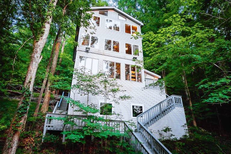 Chalet Silver Point