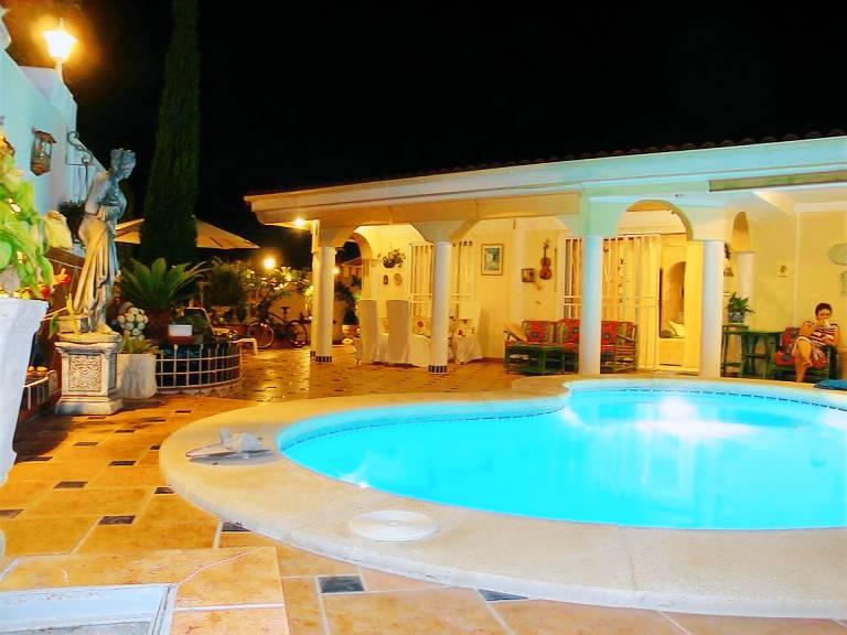 Children-friendly big villa with sauna, barbeque & patio | Sea view | Next to the beach | Good for workation | Dogs allowed in Adeje