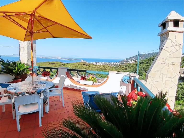 Wohnung mit großer Terrasse und Meerblick — photo 4