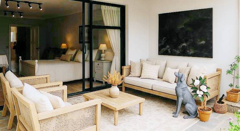 Maison de Hobson Luxury guest suite — photo 3