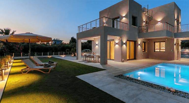 Villa with patio, BBQ & jacuzzi | Close to the beach | Pet-friendly — photo 3