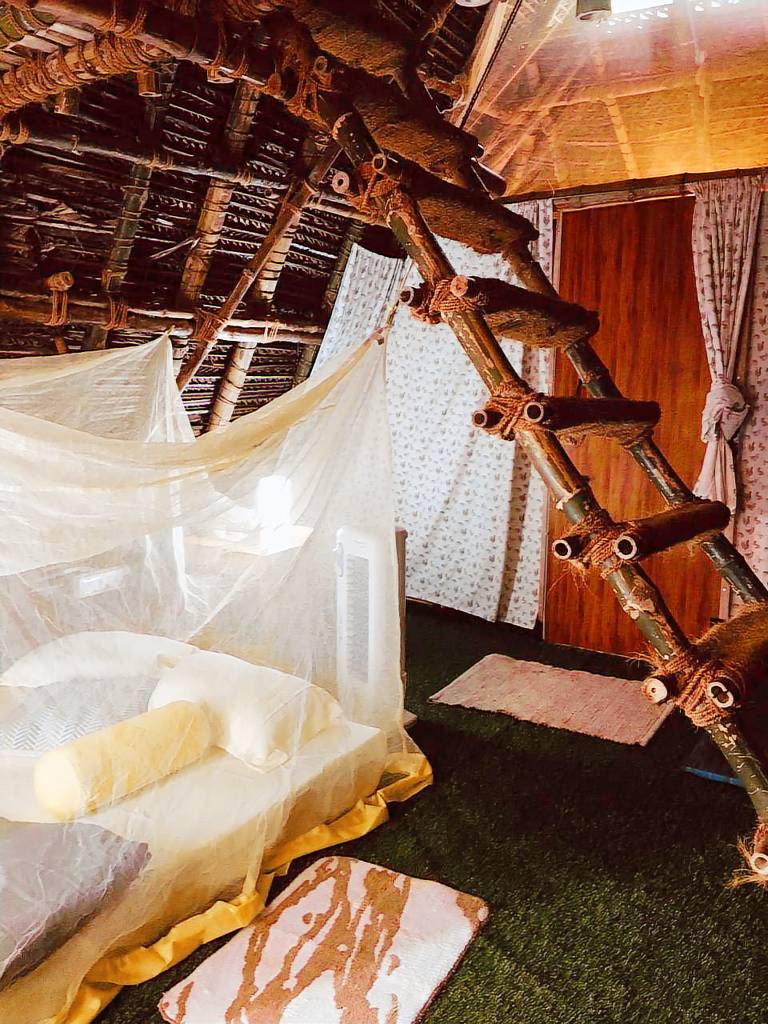 Love hut — photo 2