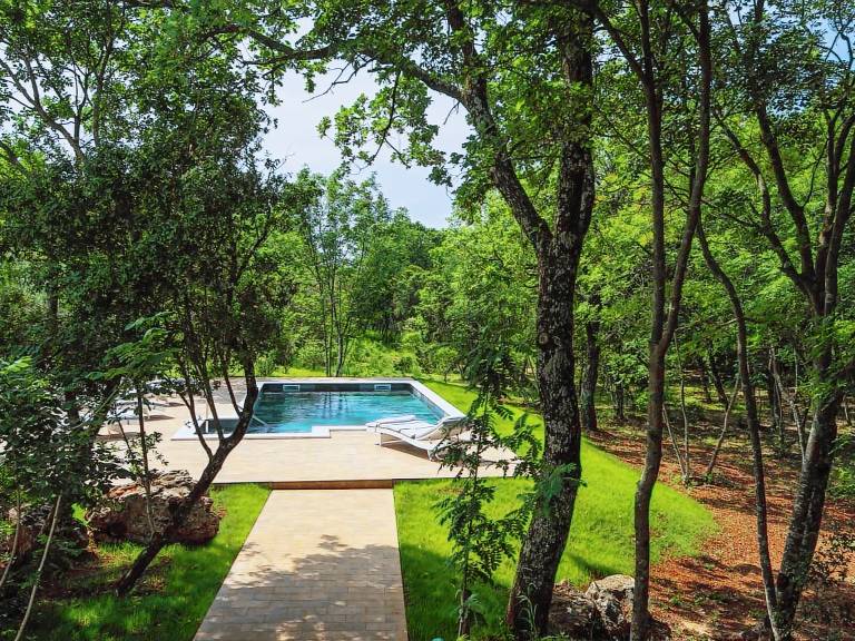 Ample vacation home with private pool, terrace & barbeque | Pets are welcome — photo 2