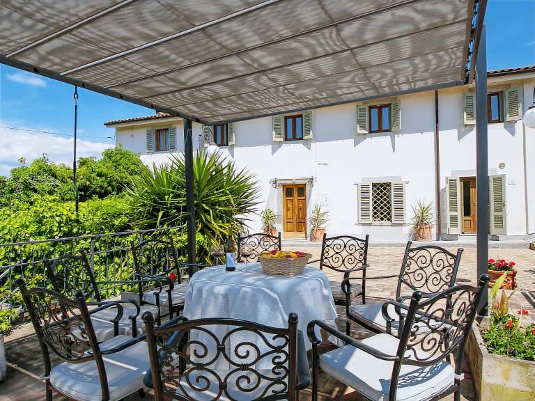 Children-friendly beautiful house with barbecue, patio & private pool | Dogs allowed — photo 4
