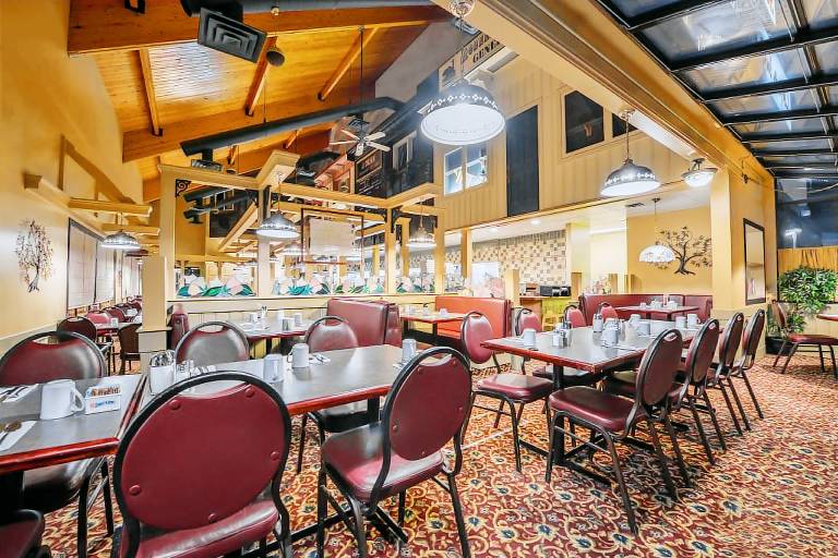 Canadas Best Value Inn Whitecourt — photo 5