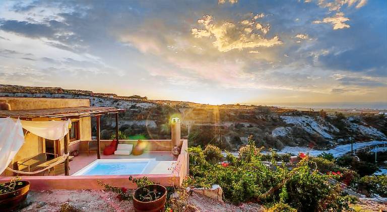 Villa with hot tub, terrace & yard — photo 4