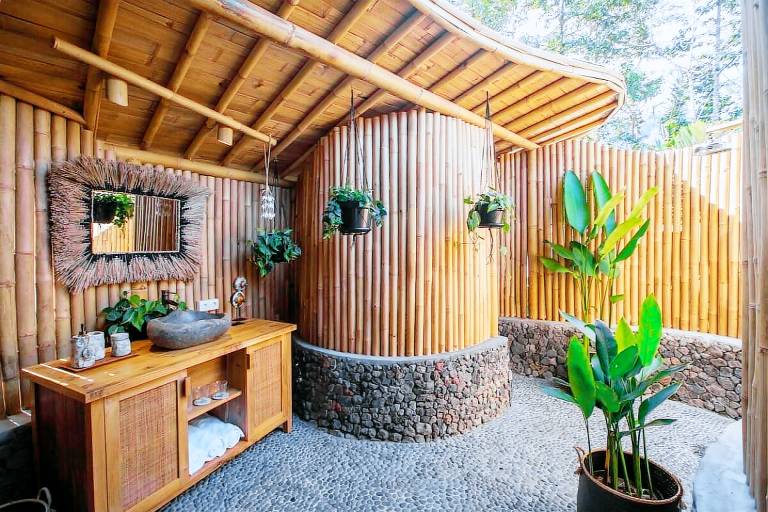 Vacation home with pool & garden — photo 5