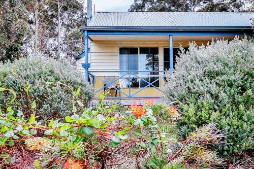 Lodge Lakes Entrance