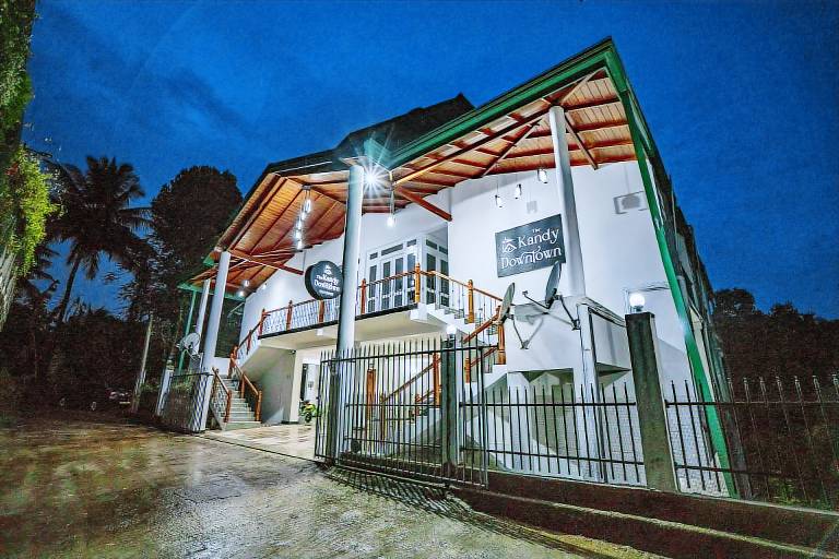 Spacious 4 Bed Apartment in Katugastota