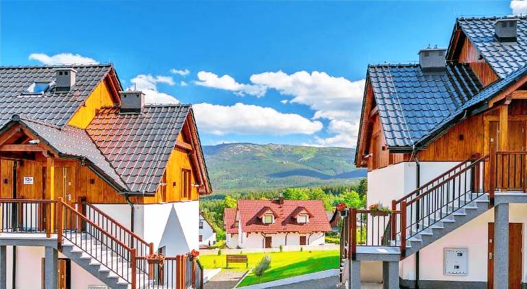 Rental apartment with barbeque, terrace & yard in Szklarska Poreba
