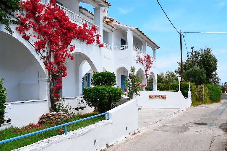 Κατάλυμα Παραλία Μεσογγη