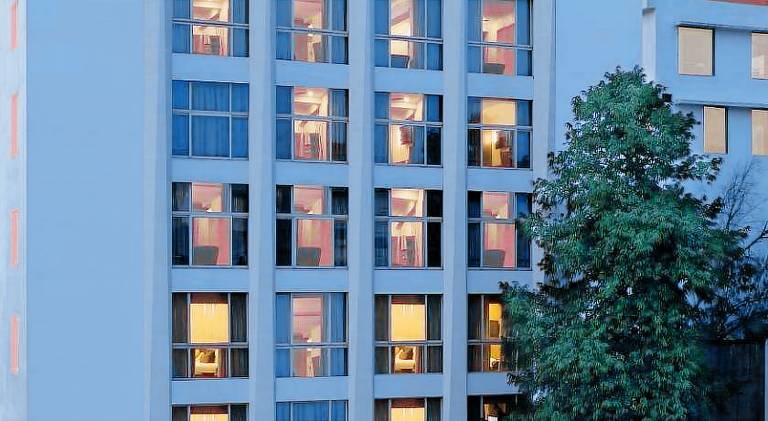 Hotel Centre Point