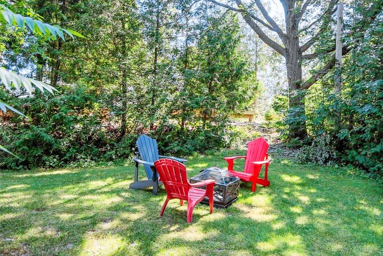 Cozy Lakefront Cabin in Kawartha Lakes, Ontario — photo 5