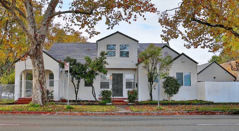 Fully equipped ample house | Suitable for remote work | Pets are welcome in Sacramento, CA