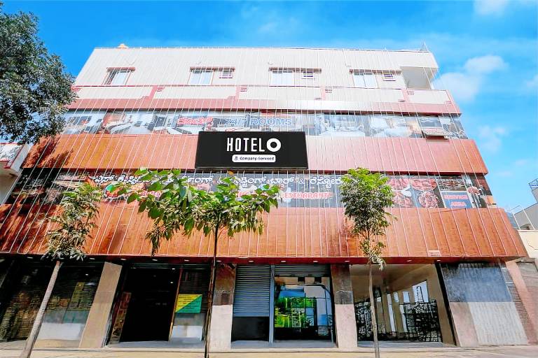 Super Hotel O Jodi Sri Muneshwara Swamy Temple