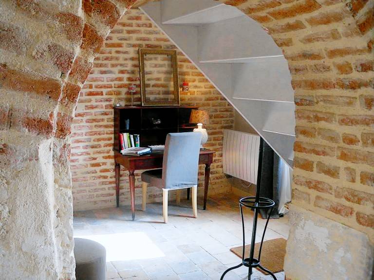 Charming Cottage with Private Garden, Near Loire Castles, Pet Friendly, Free Wi-Fi — photo 4