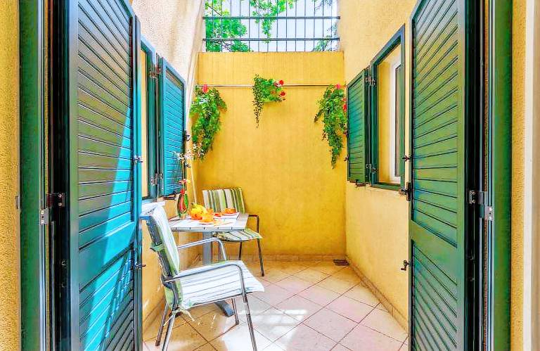 Fully equipped big house with patio & grill | Sea view | Close to the beach | Pet-friendly — photo 3