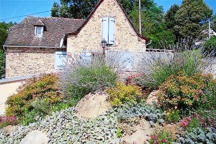 Child-friendly big gite with garden, private pool & jacuzzi | Garden view | Pet-friendly — photo 2