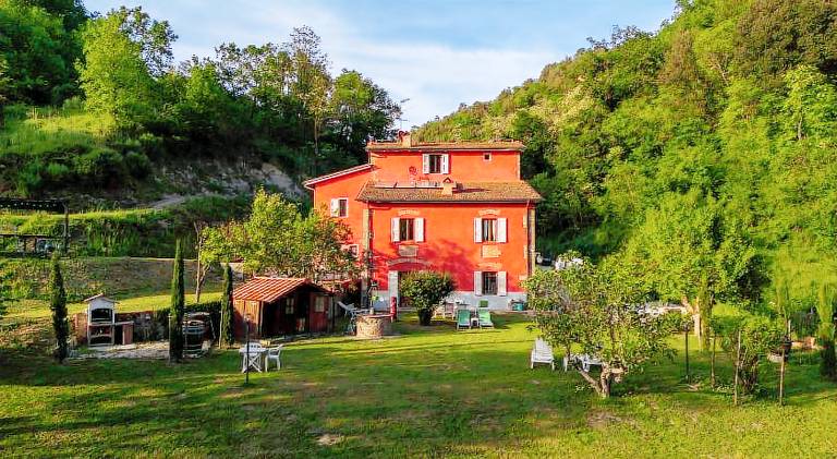Nice farm with jacuzzi, patio & barbeque | Pet-friendly in Reggello