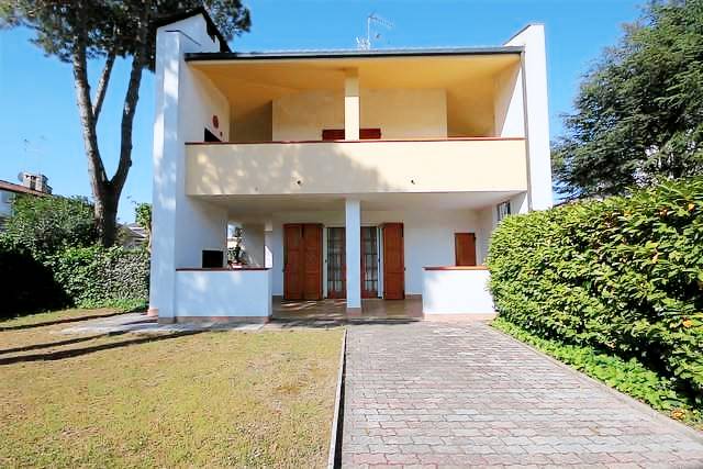 Villa with garden & grill | Garden view — photo 2