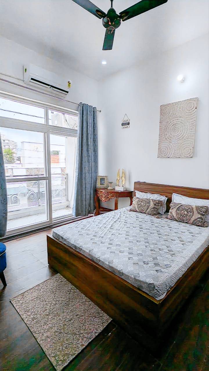 Namah Homestay- 2 BHK Luxury Flat with Kitchen — photo 2