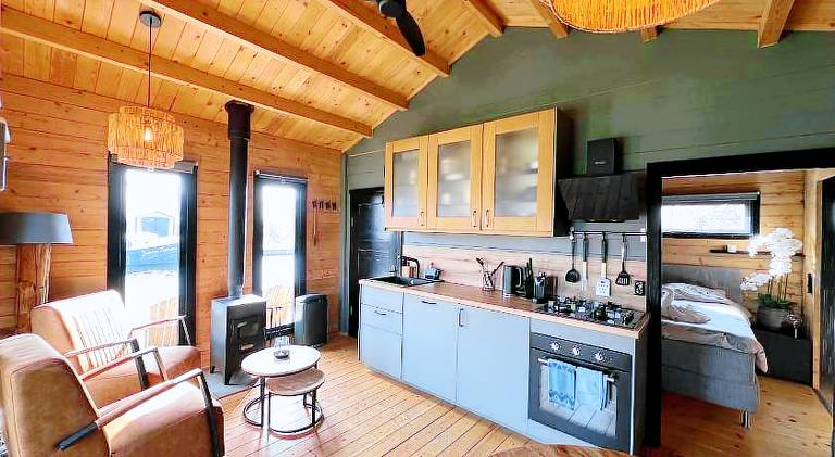 House with 2 rooms for 5 persons — photo 2