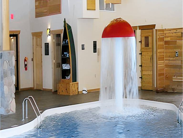 Holiday Inn Express Munising-Lakeview Hotel By IHG — photo 3