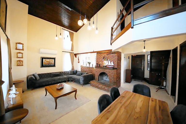 Villa with pool, barbecue & garden | Water view | Suitable for remote work — photo 2