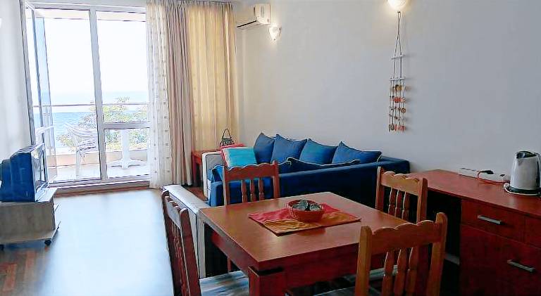 Rental apartment with pool — photo 4