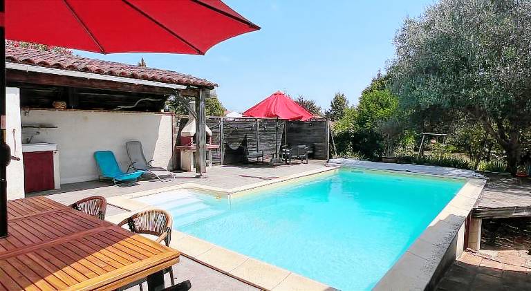 Vacation home with private pool, BBQ & terrace | Good for workation in Albi