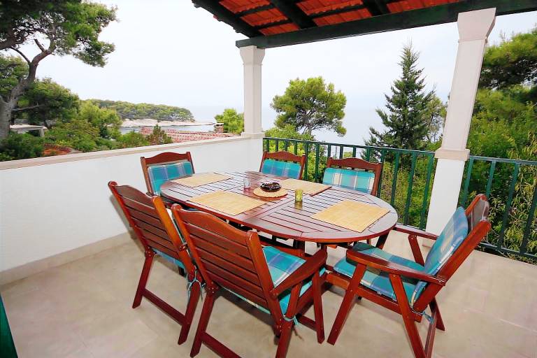 Three bedroom apartment near beach Splitska, Brač (A-2865-a) in Supetar