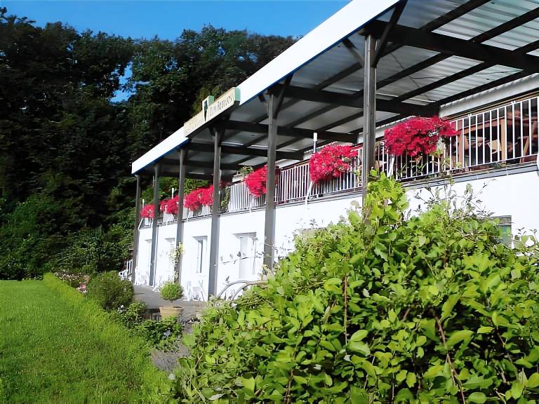 Zum Rebhang Bed & Breakfast