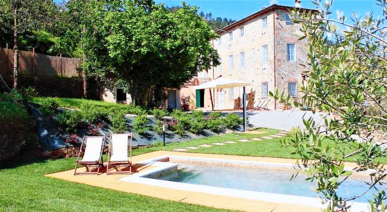 House with pool & hot tub — photo 4