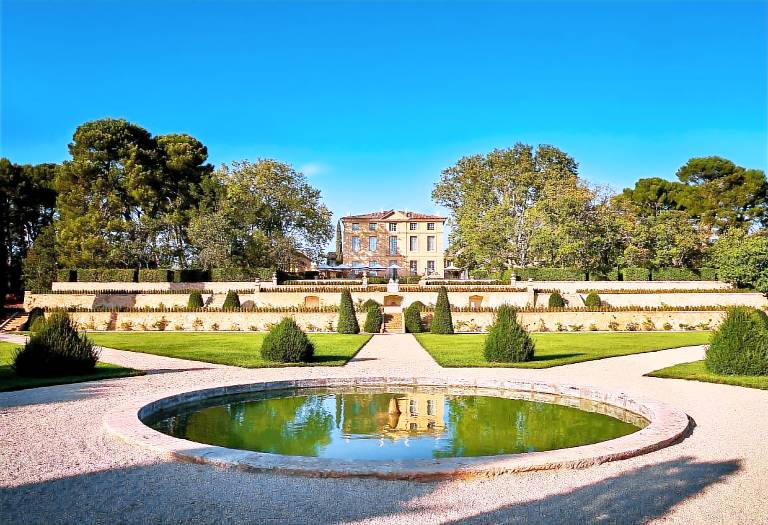 CHATEAU DE LA GAUDE in Aix-en-Provence
