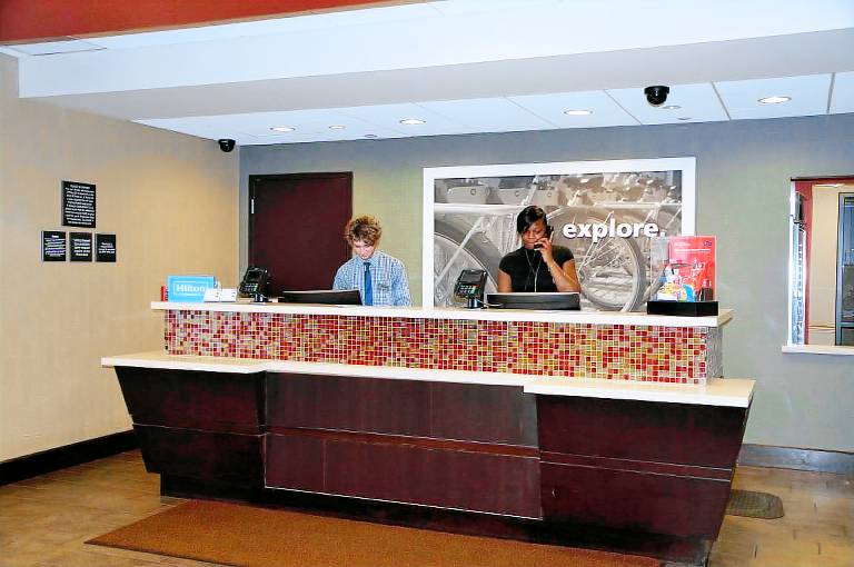 Hampton Inn & Suites Cincinnati/Uptown-University Area — photo 5