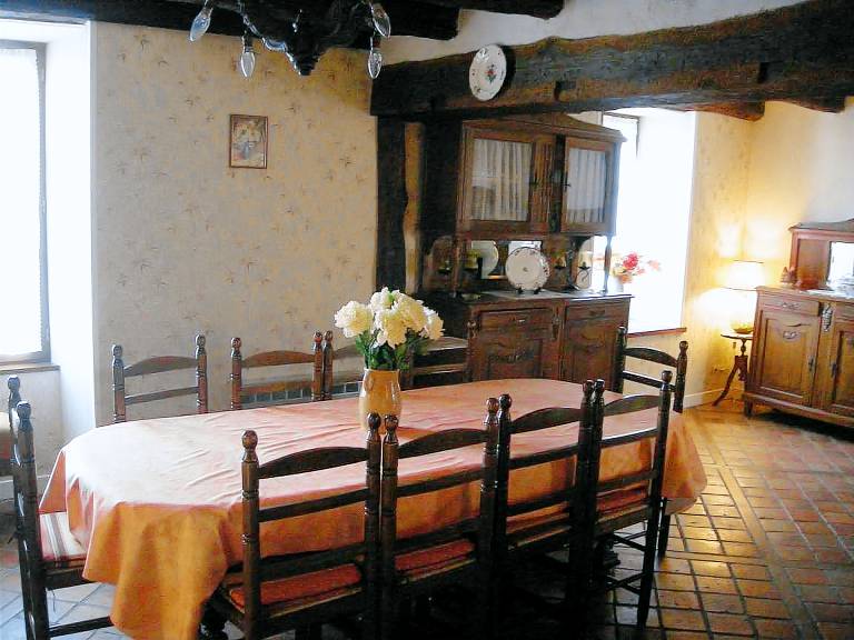 Cottage with barbeque — photo 4