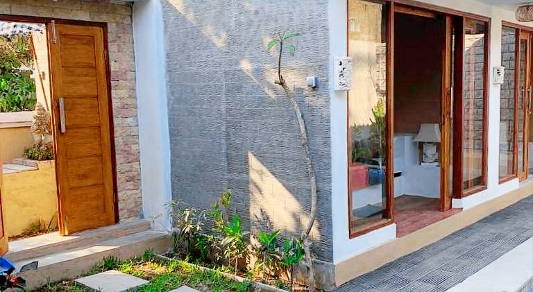 Villa with patio — photo 3