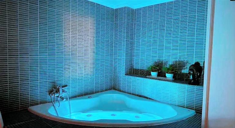 Rental apartment with jacuzzi in Patras